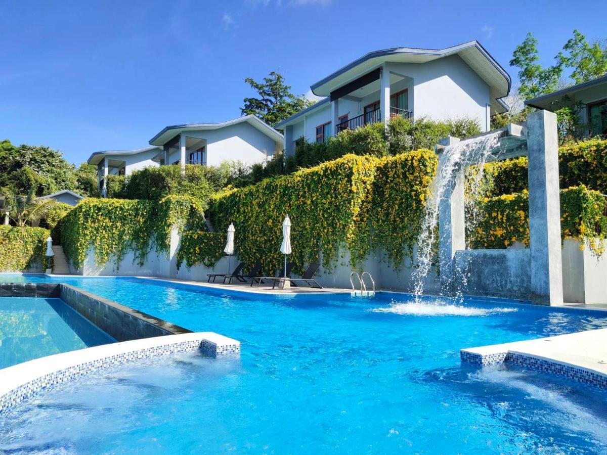 Khaolak Blue Sky * קאו לק