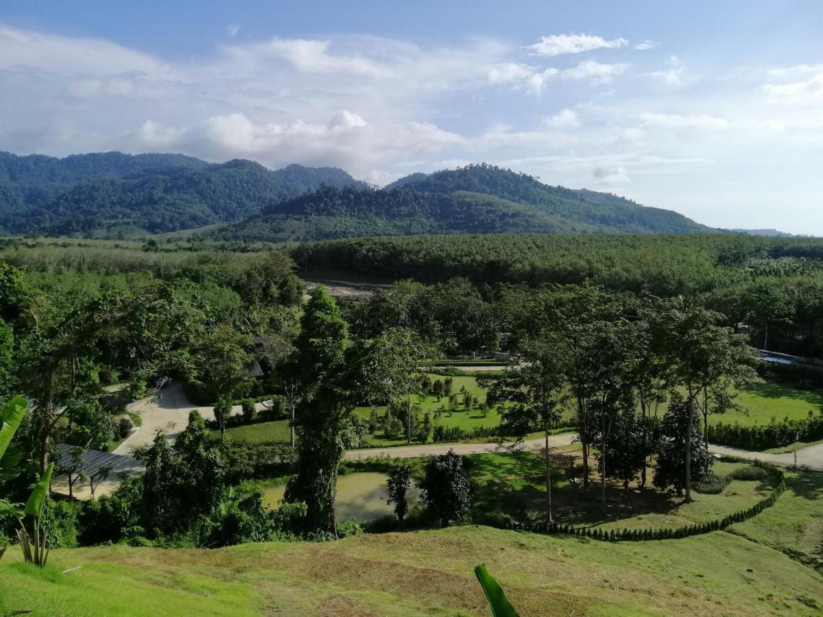 וילה Khaolak Blue Sky קאו לק
