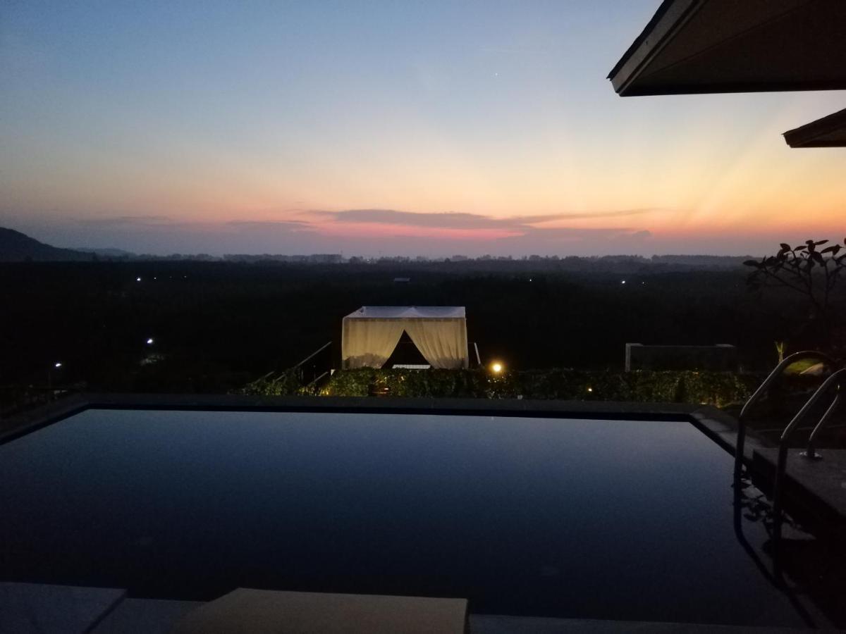 וילה Khaolak Blue Sky קאו לק